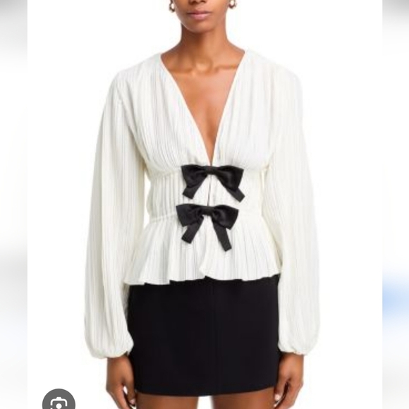 WAYF Nwt Pleated Bow Shirt Balloon Sleeves Coquette Classy Revolve Cottagecore M - Picture 1 of 11
